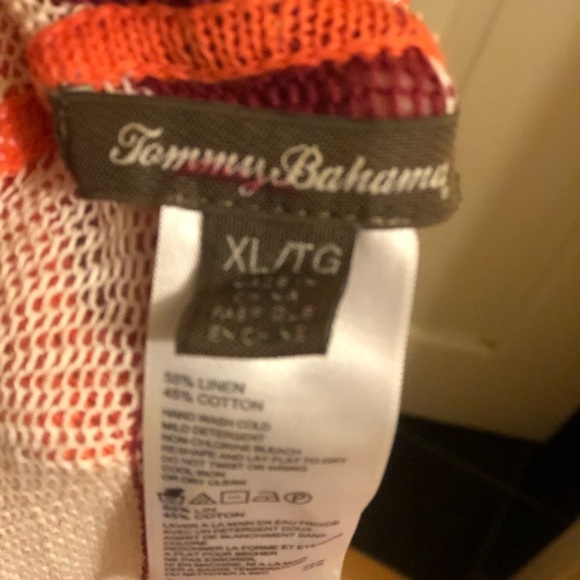 Tommy Bahama size X- Large high low hooded sweater with pockets - Picture 9 of 16